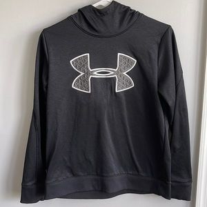 Puma hoodie black with a logo in front.